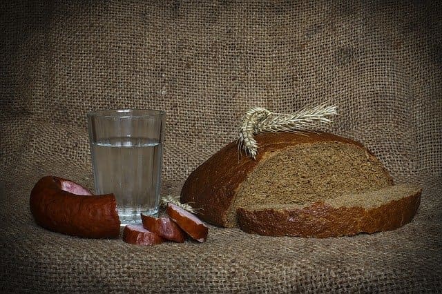 Чем отличается алкоголик от выпивающего?